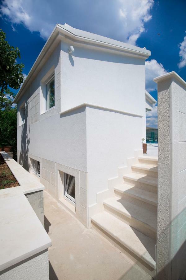 Donji Okrug  Casa Blanca White Houseヴィラ エクステリア 写真